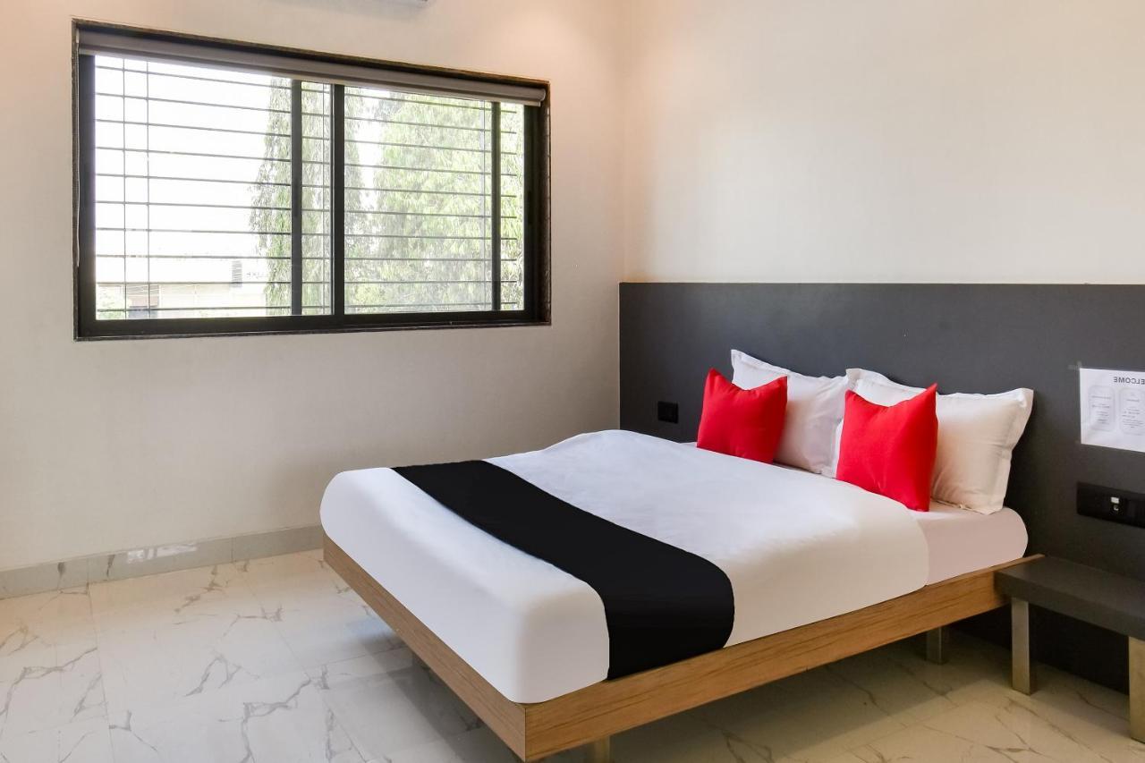 אאורנגבד Capital O 71866 Hotel Ansh מראה חיצוני תמונה