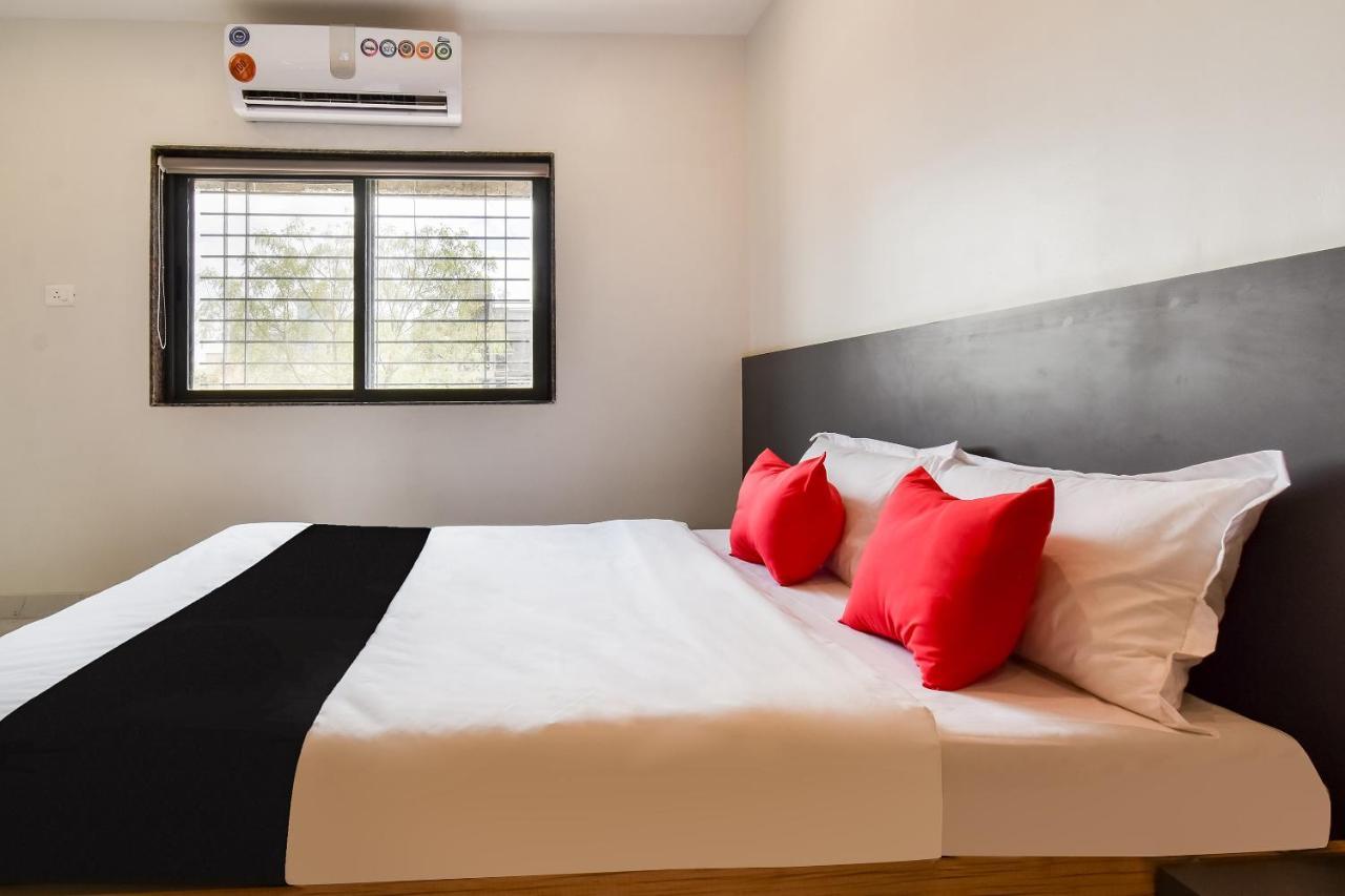 אאורנגבד Capital O 71866 Hotel Ansh מראה חיצוני תמונה